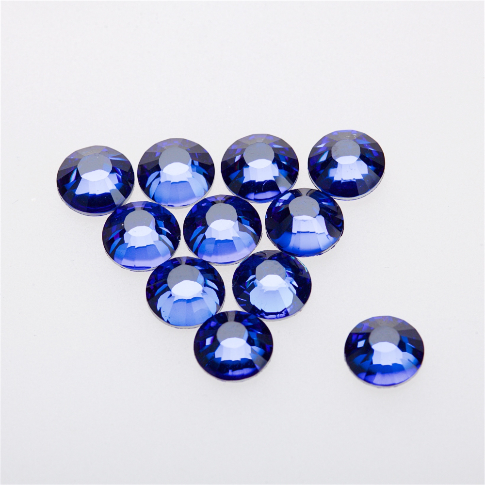 Стразы клеевые пластиковые 8 мм синие уп. 15шт