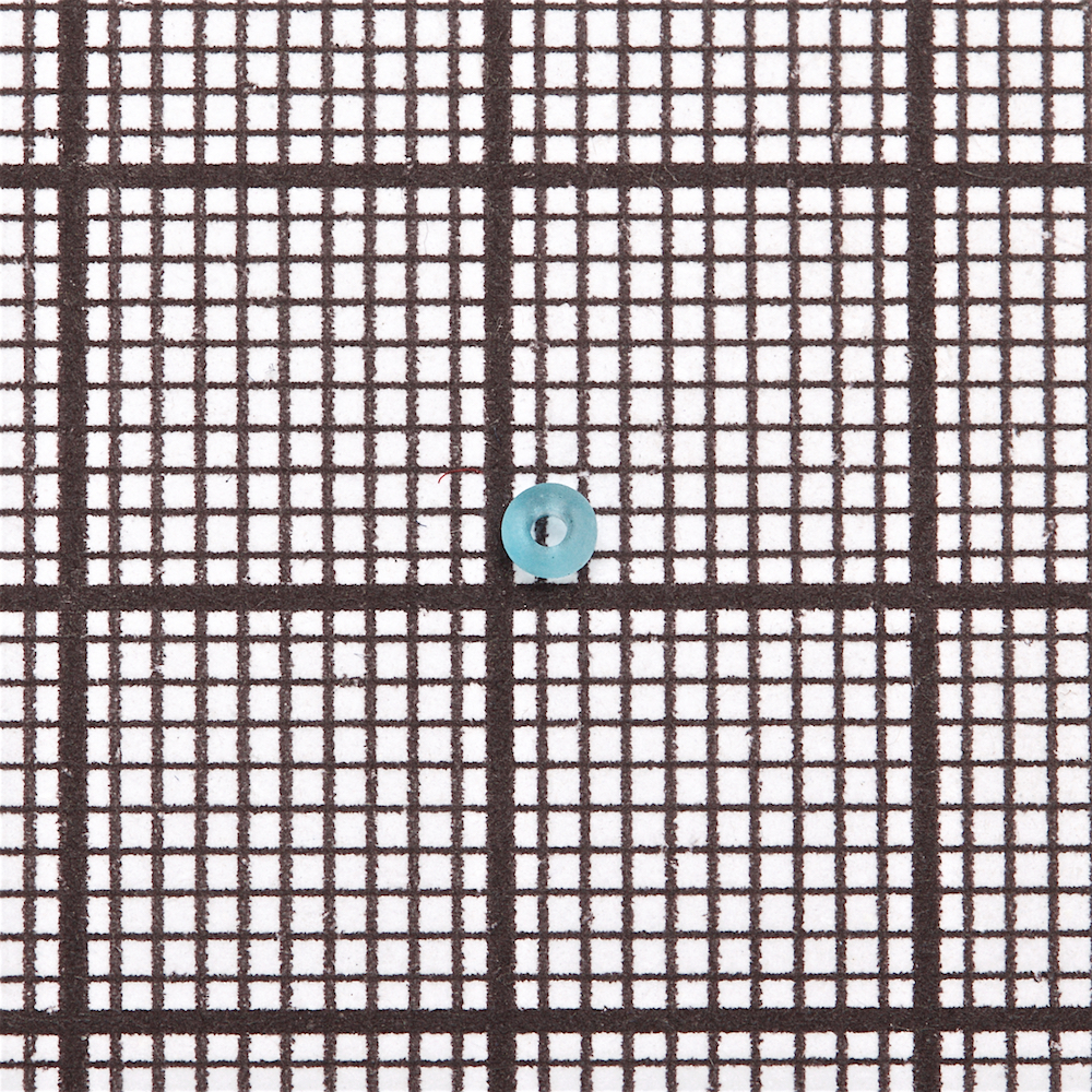 Бисер тертый 12 (1,8 мм) голубой прозрачный 9509