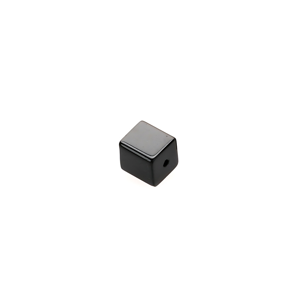 Куб 8 мм. Чешское одноцветное стекло черный квадрат