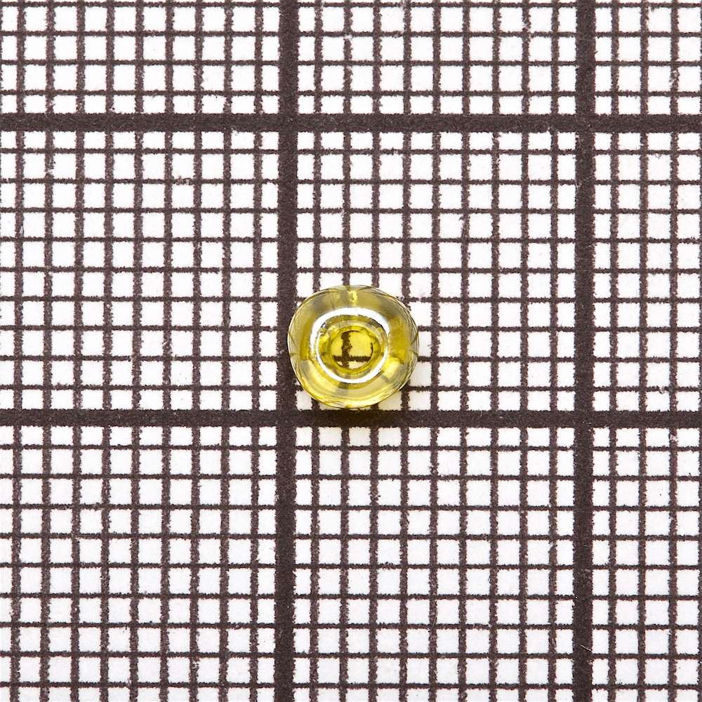 Бисер круглый крупный 6 (3,6 мм) желтый прозрачный 9355