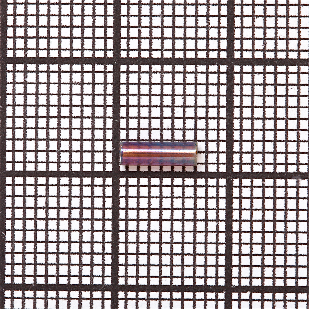 Бисер-стеклярус 3 (6 мм) бензольный прозрачный радужный 9908