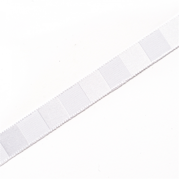 Лента атласная 10 мм полосатая белая