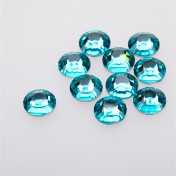 Стразы клеевые пластиковые 10 мм голубые уп. 10шт