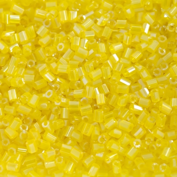 Бисер-рубка (2,1 мм) желтый прозрачный 9763